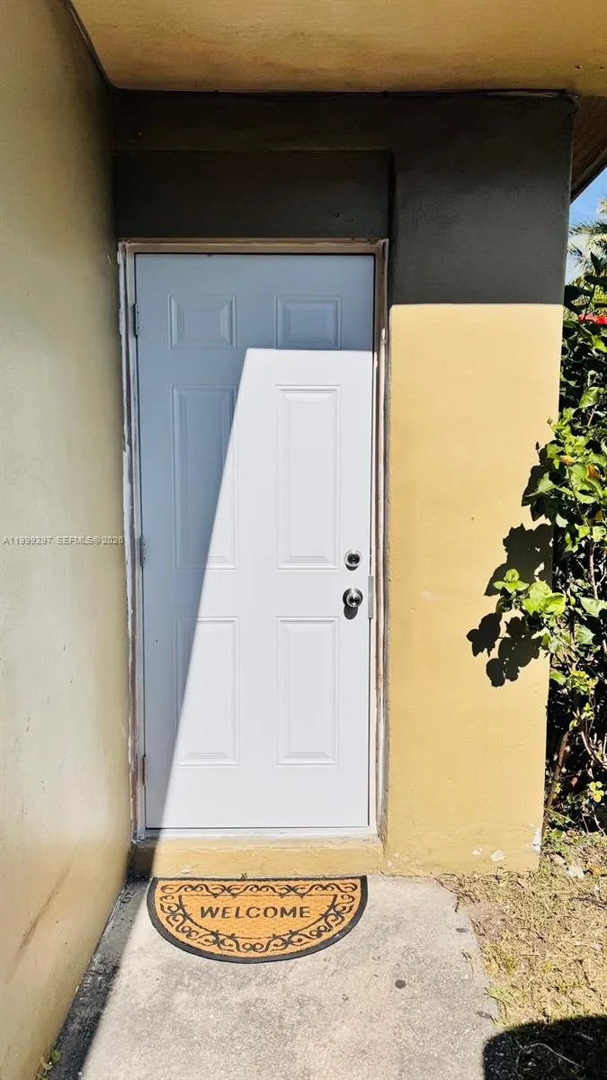 7530 Nw 12th Ave Side, Miami, Florida 33150, Miami, Florida 33150, 1 Bedroom Bedrooms, ,1 BathroomBathrooms,Residential Lease,For Rent,7530 Nw 12th Ave Side, Miami, Florida 33150,A11999297