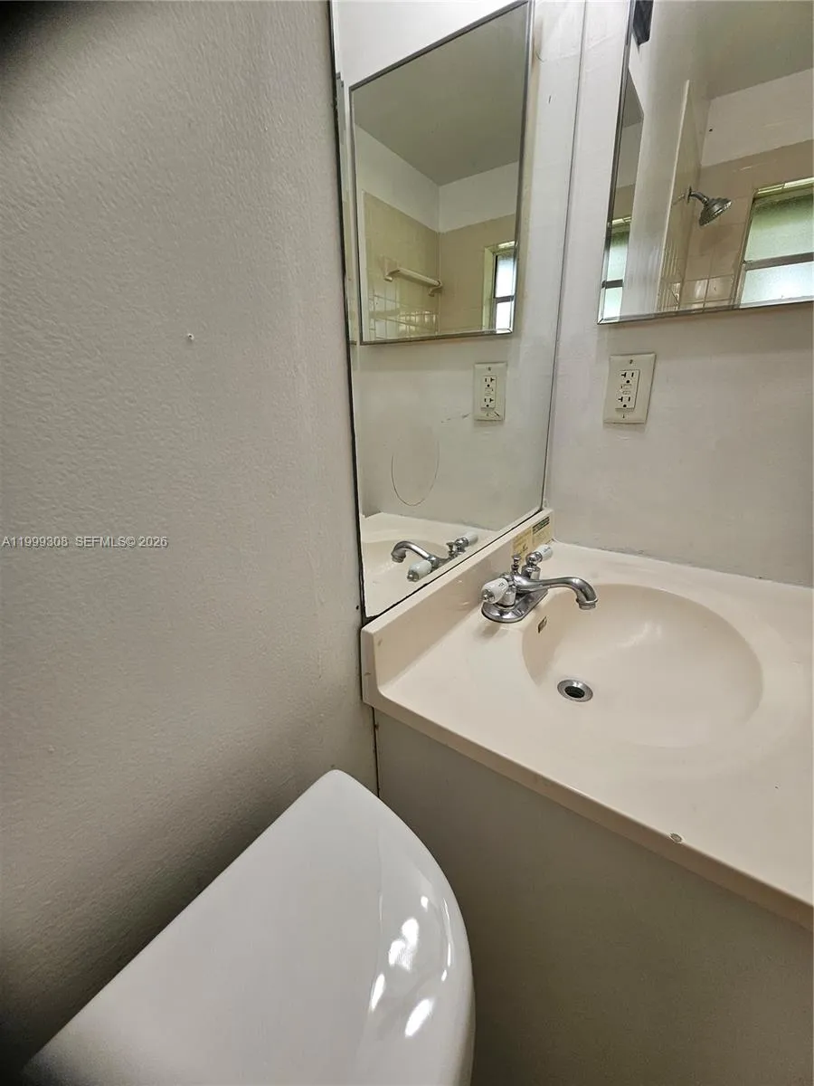 2nd Bathroom