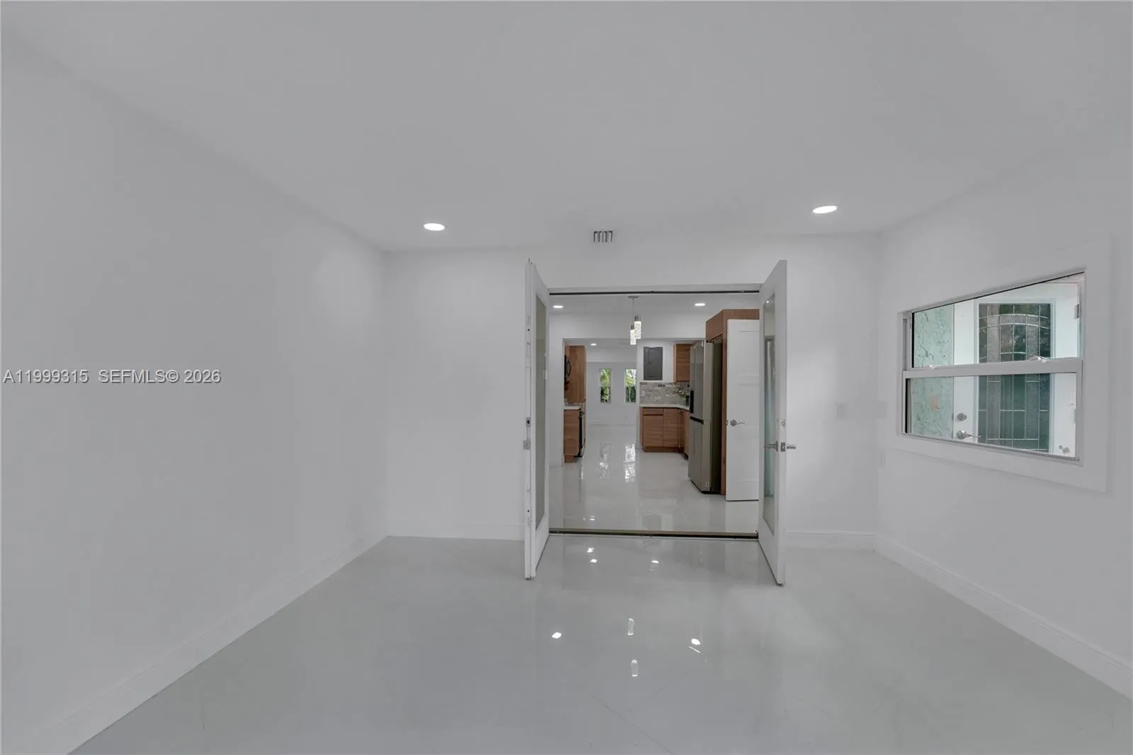 1137 Sw 8th Ave, Fort Lauderdale, Florida 33315, Fort Lauderdale, Florida 33315, 2 Bedrooms Bedrooms, ,2 BathroomsBathrooms,Residential Lease,For Rent,1137 Sw 8th Ave, Fort Lauderdale, Florida 33315,A11999315