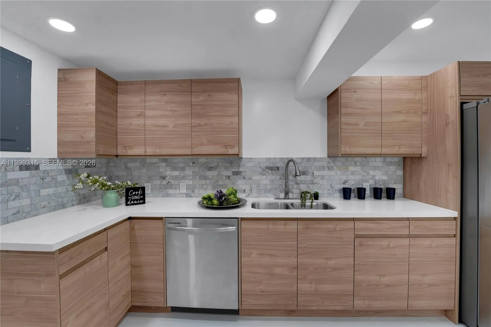 1137 Sw 8th Ave, Fort Lauderdale, Florida 33315, Fort Lauderdale, Florida 33315, 2 Bedrooms Bedrooms, ,2 BathroomsBathrooms,Residential Lease,For Rent,1137 Sw 8th Ave, Fort Lauderdale, Florida 33315,A11999315