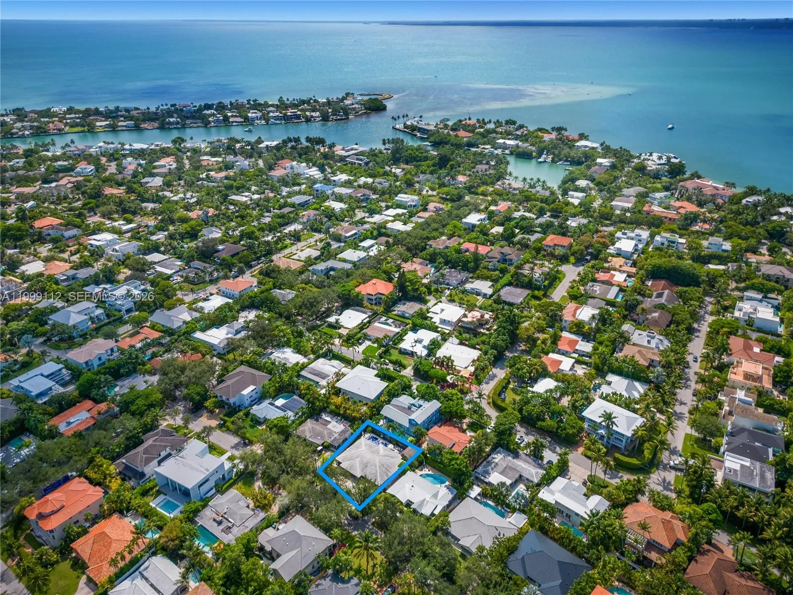 524 Warren Ln, Key Biscayne, Florida 33149, Key Biscayne, Florida 33149, 5 Bedrooms Bedrooms, ,4 BathroomsBathrooms,Residential,For Sale,524 Warren Ln, Key Biscayne, Florida 33149,A11999112