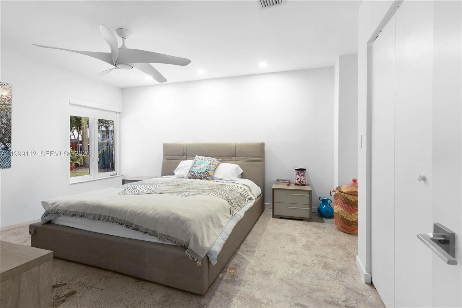 524 Warren Ln, Key Biscayne, Florida 33149, Key Biscayne, Florida 33149, 5 Bedrooms Bedrooms, ,4 BathroomsBathrooms,Residential,For Sale,524 Warren Ln, Key Biscayne, Florida 33149,A11999112