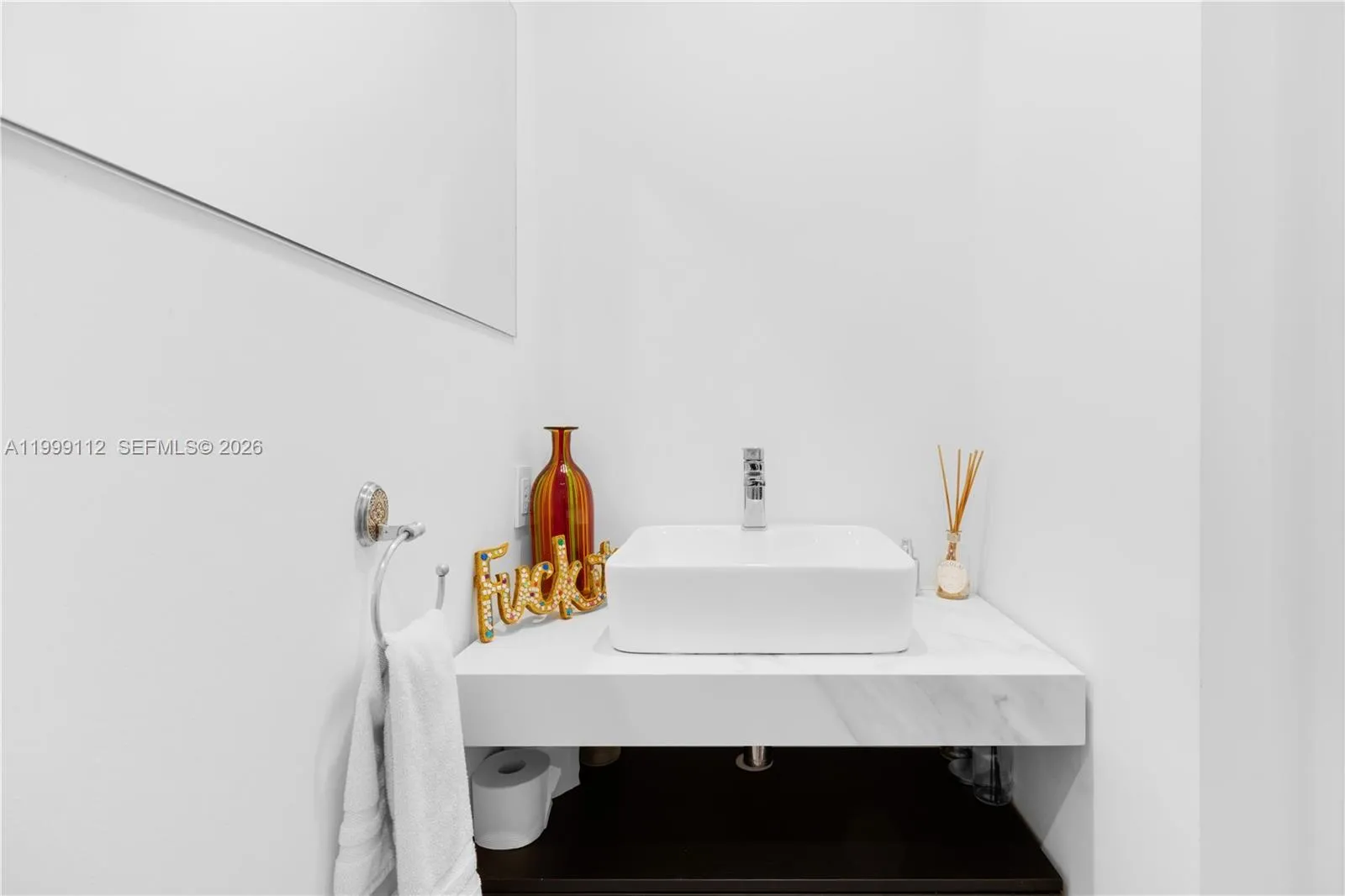 524 Warren Ln, Key Biscayne, Florida 33149, Key Biscayne, Florida 33149, 5 Bedrooms Bedrooms, ,4 BathroomsBathrooms,Residential,For Sale,524 Warren Ln, Key Biscayne, Florida 33149,A11999112