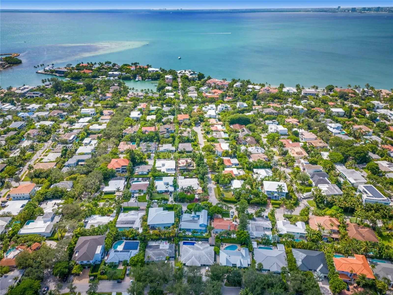 524 Warren Ln, Key Biscayne, Florida 33149, Key Biscayne, Florida 33149, 5 Bedrooms Bedrooms, ,4 BathroomsBathrooms,Residential,For Sale,524 Warren Ln, Key Biscayne, Florida 33149,A11999112