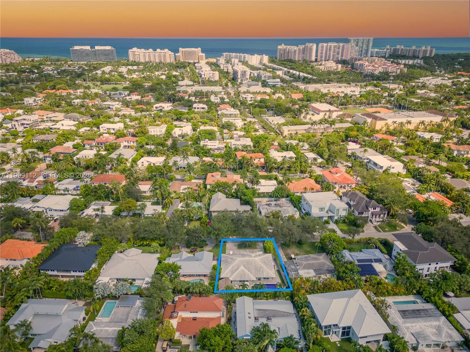 524 Warren Ln, Key Biscayne, Florida 33149, Key Biscayne, Florida 33149, 5 Bedrooms Bedrooms, ,4 BathroomsBathrooms,Residential,For Sale,524 Warren Ln, Key Biscayne, Florida 33149,A11999112