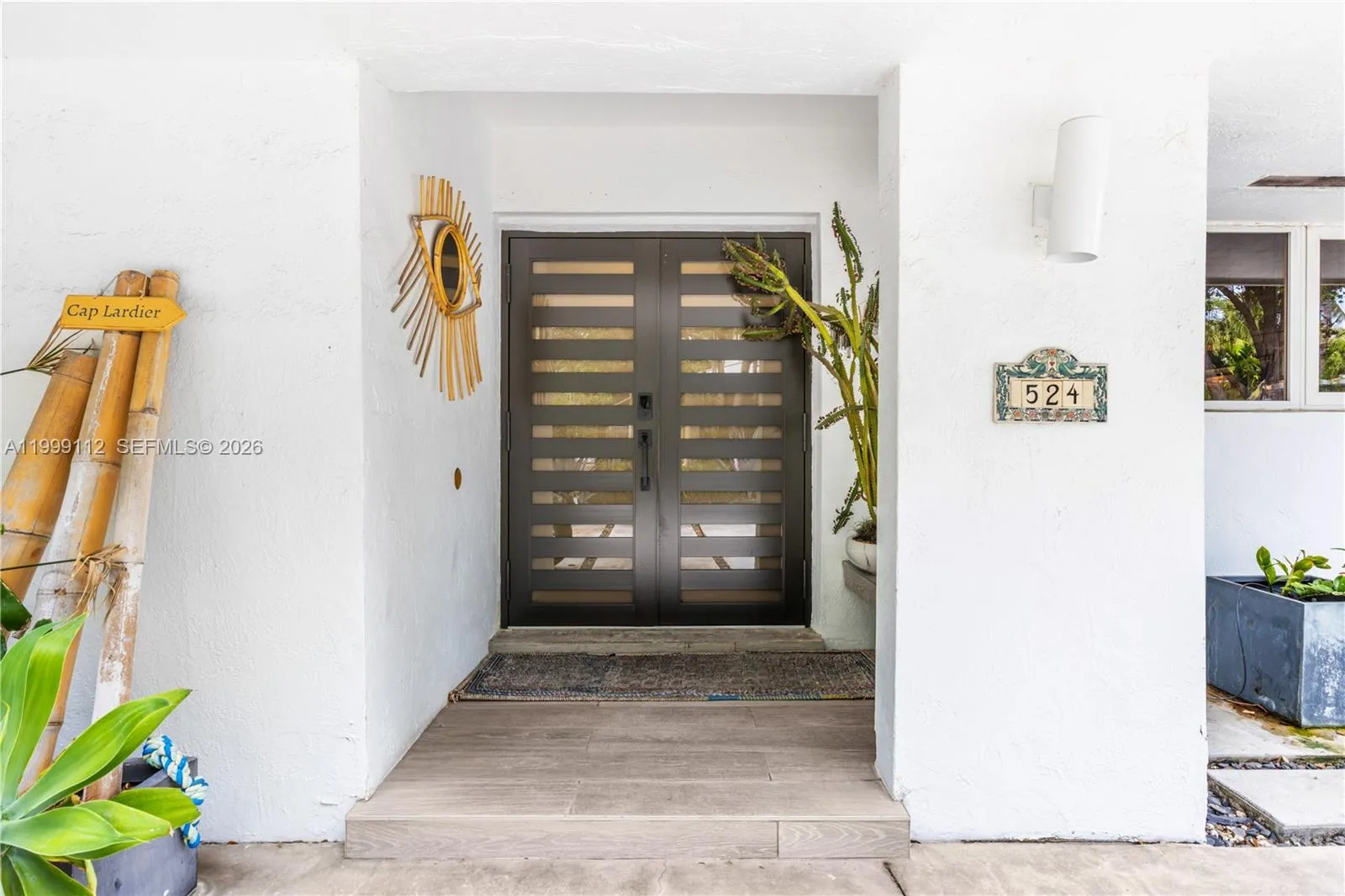 524 Warren Ln, Key Biscayne, Florida 33149, Key Biscayne, Florida 33149, 5 Bedrooms Bedrooms, ,4 BathroomsBathrooms,Residential,For Sale,524 Warren Ln, Key Biscayne, Florida 33149,A11999112
