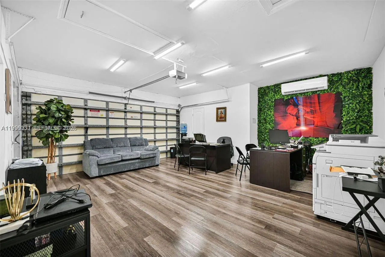 13416 Sw 108th St Cir N, Miami, Florida 33186, Miami, Florida 33186, 4 Bedrooms Bedrooms, ,2 BathroomsBathrooms,Residential Lease,For Rent,13416 Sw 108th St Cir N, Miami, Florida 33186,A11999311