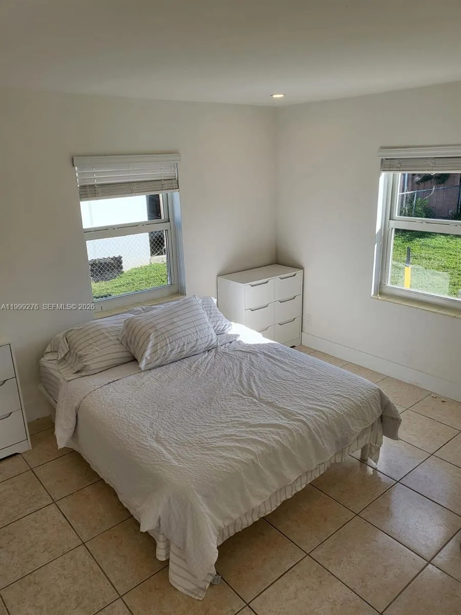 Hollywood, Florida 33024, 1 Bedroom Bedrooms, ,1 BathroomBathrooms,Residential Lease,For Rent,A11999276