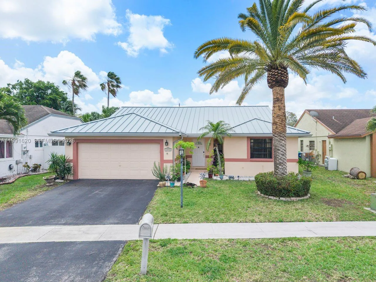 15092 Sw 13th Pl, Sunrise, Florida 33326, Sunrise, Florida 33326, 3 Bedrooms Bedrooms, ,2 BathroomsBathrooms,Residential,For Sale,15092 Sw 13th Pl, Sunrise, Florida 33326,A11991620