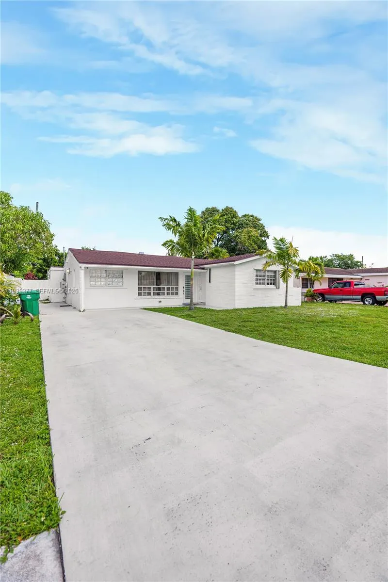 7031 Sw 27th Ct 1, Miramar, Florida 33023, Miramar, Florida 33023, 3 Bedrooms Bedrooms, ,1 BathroomBathrooms,Residential Lease,For Rent,7031 Sw 27th Ct 1, Miramar, Florida 33023,A11999377
