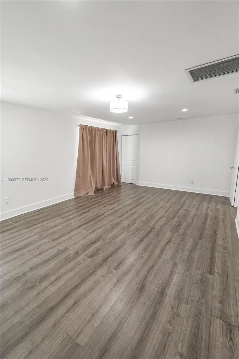 7031 Sw 27th Ct 1, Miramar, Florida 33023, Miramar, Florida 33023, 3 Bedrooms Bedrooms, ,1 BathroomBathrooms,Residential Lease,For Rent,7031 Sw 27th Ct 1, Miramar, Florida 33023,A11999377