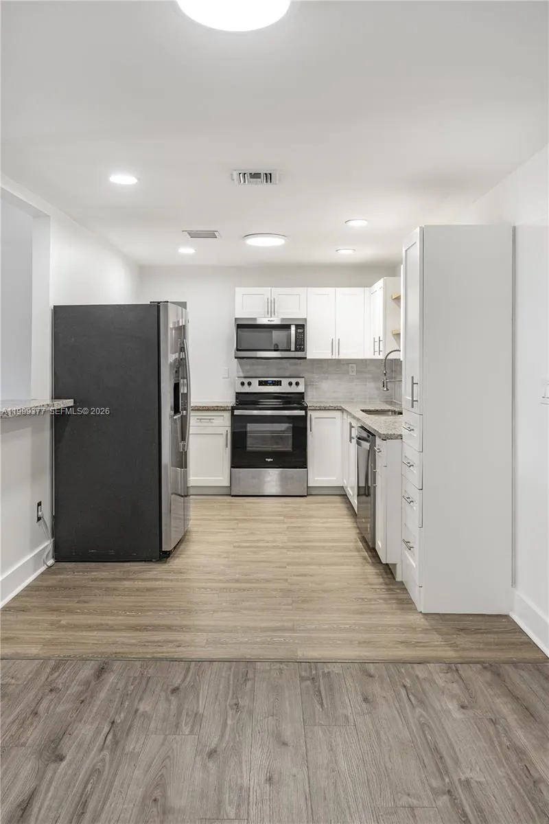 7031 Sw 27th Ct 1, Miramar, Florida 33023, Miramar, Florida 33023, 3 Bedrooms Bedrooms, ,1 BathroomBathrooms,Residential Lease,For Rent,7031 Sw 27th Ct 1, Miramar, Florida 33023,A11999377