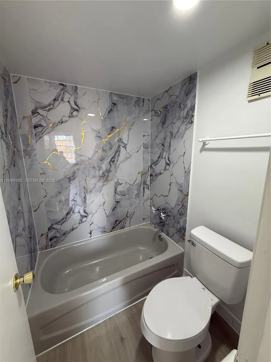 1900 W 68th St B203, Hialeah, Florida 33014, Hialeah, Florida 33014, 2 Bedrooms Bedrooms, ,2 BathroomsBathrooms,Residential,For Sale,1900 W 68th St B203, Hialeah, Florida 33014,A11999386