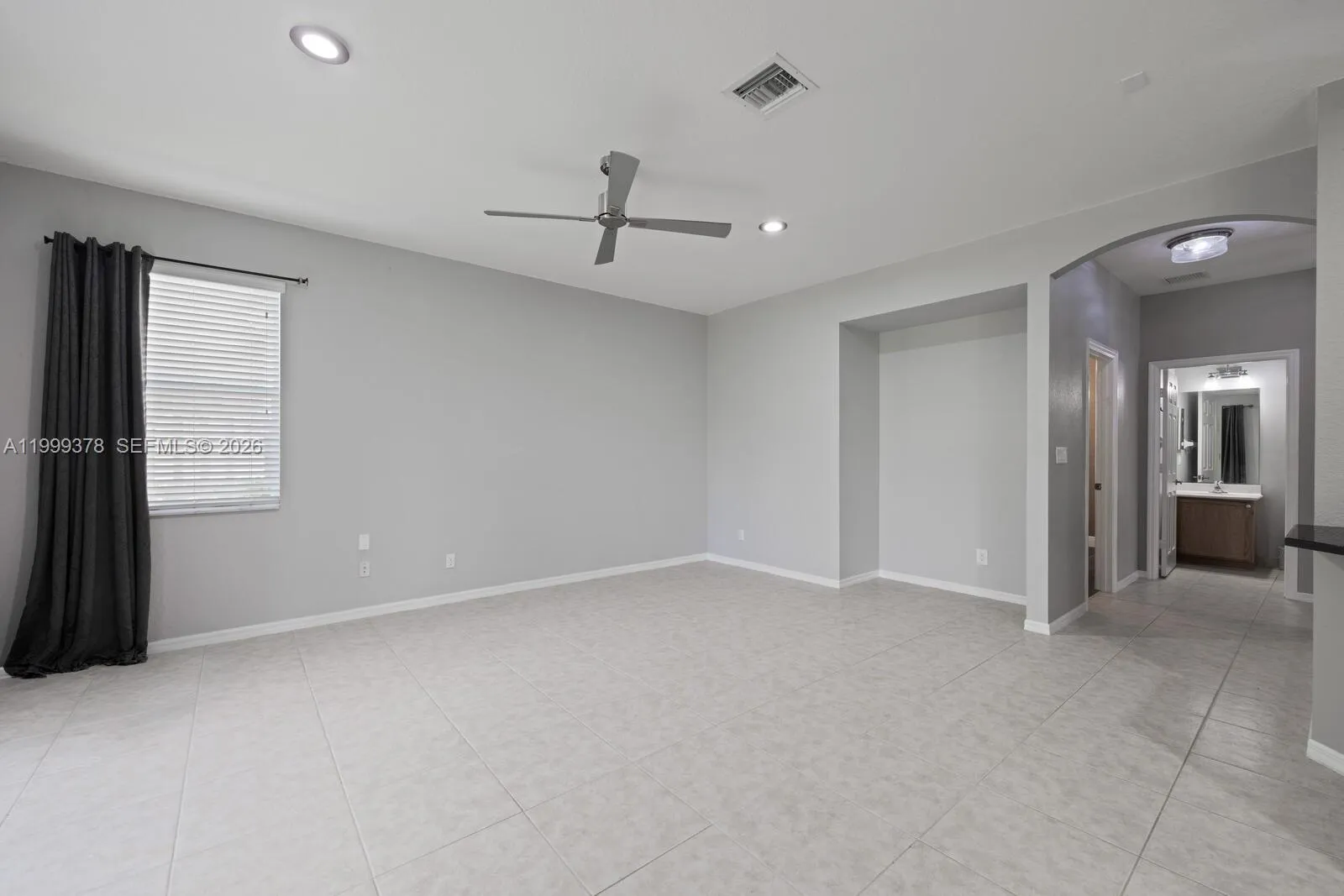 4207 W Whitewater Ave, Weston, Florida 33332, Weston, Florida 33332, 5 Bedrooms Bedrooms, ,4 BathroomsBathrooms,Residential,For Sale,4207 W Whitewater Ave, Weston, Florida 33332,A11999378