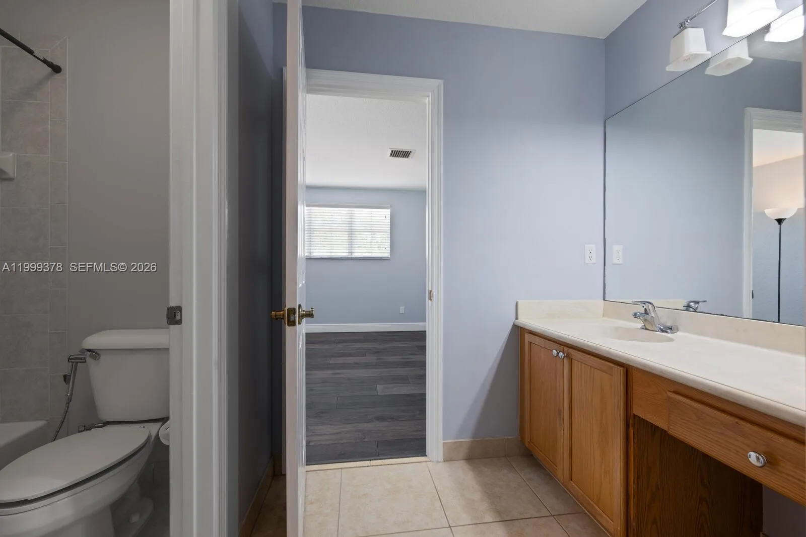 4207 W Whitewater Ave, Weston, Florida 33332, Weston, Florida 33332, 5 Bedrooms Bedrooms, ,4 BathroomsBathrooms,Residential,For Sale,4207 W Whitewater Ave, Weston, Florida 33332,A11999378