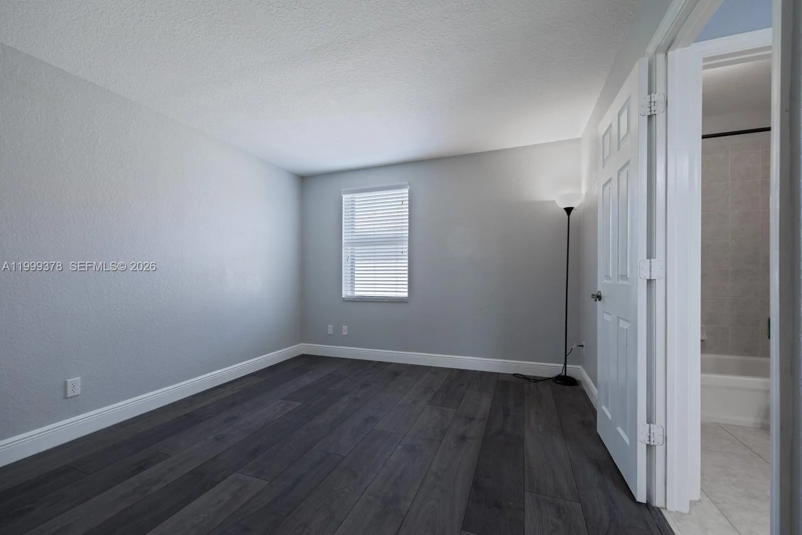 4207 W Whitewater Ave, Weston, Florida 33332, Weston, Florida 33332, 5 Bedrooms Bedrooms, ,4 BathroomsBathrooms,Residential,For Sale,4207 W Whitewater Ave, Weston, Florida 33332,A11999378