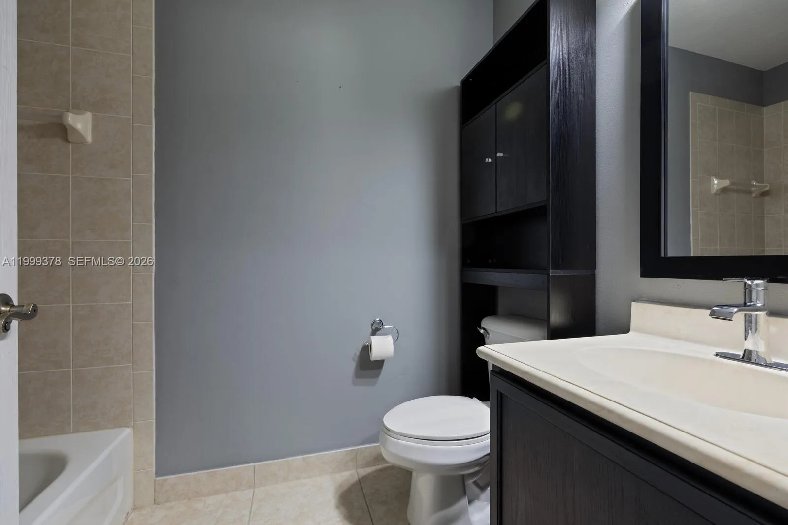 4207 W Whitewater Ave, Weston, Florida 33332, Weston, Florida 33332, 5 Bedrooms Bedrooms, ,4 BathroomsBathrooms,Residential,For Sale,4207 W Whitewater Ave, Weston, Florida 33332,A11999378