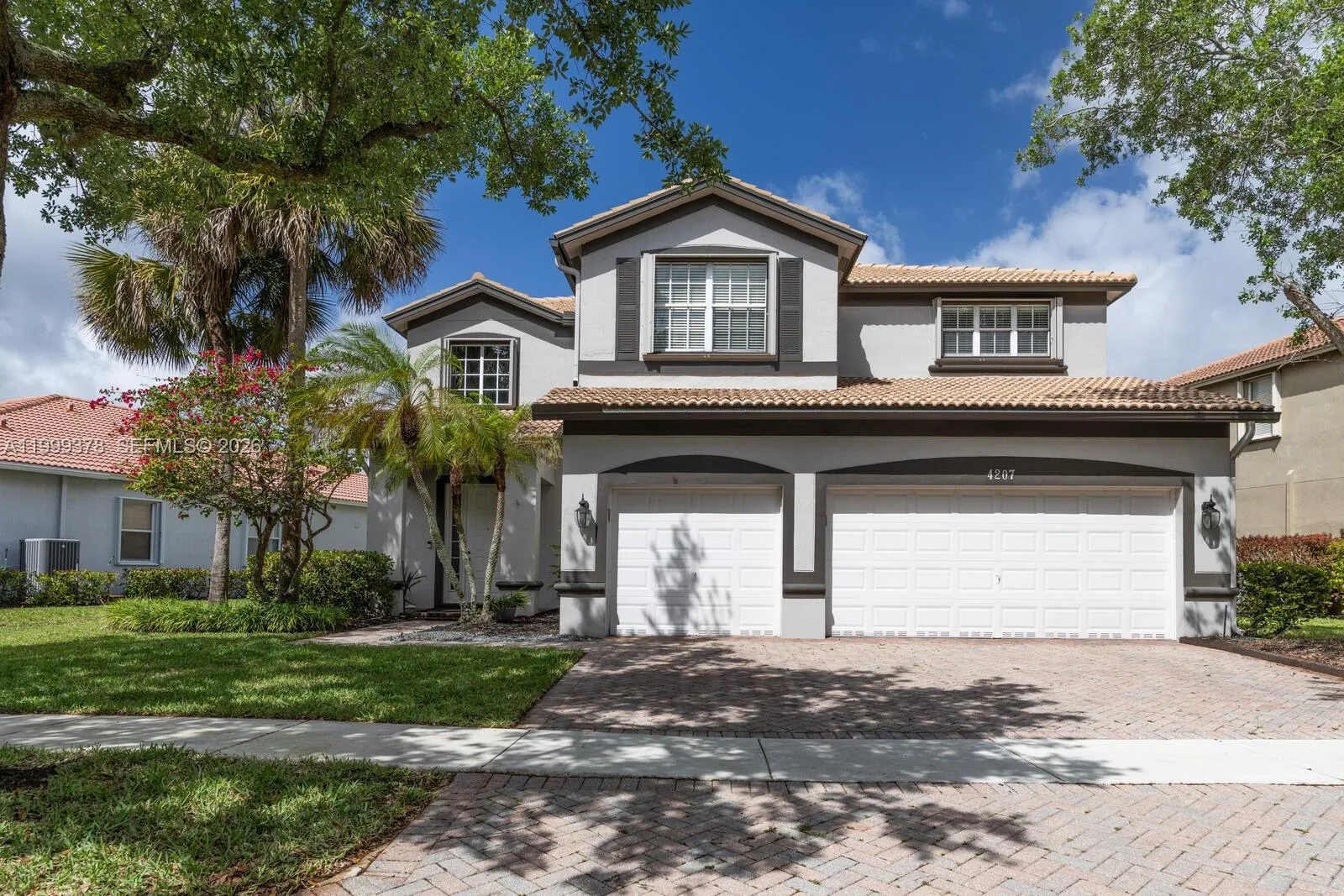 4207 W Whitewater Ave, Weston, Florida 33332, Weston, Florida 33332, 5 Bedrooms Bedrooms, ,4 BathroomsBathrooms,Residential,For Sale,4207 W Whitewater Ave, Weston, Florida 33332,A11999378