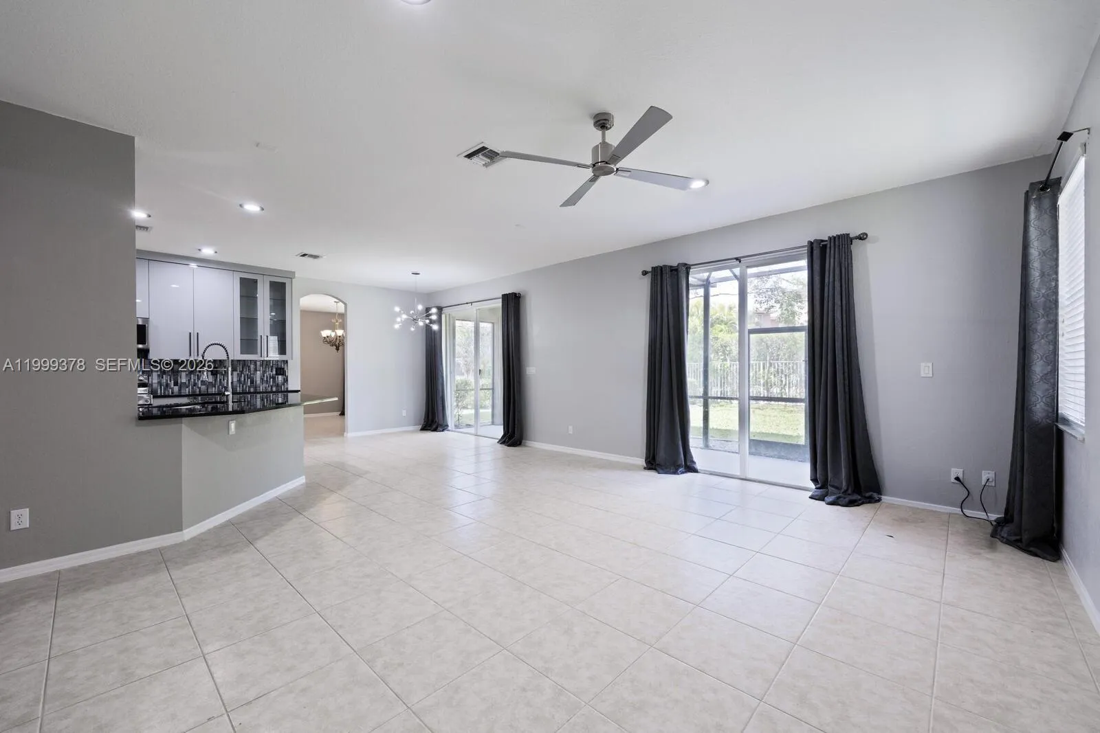 4207 W Whitewater Ave, Weston, Florida 33332, Weston, Florida 33332, 5 Bedrooms Bedrooms, ,4 BathroomsBathrooms,Residential,For Sale,4207 W Whitewater Ave, Weston, Florida 33332,A11999378