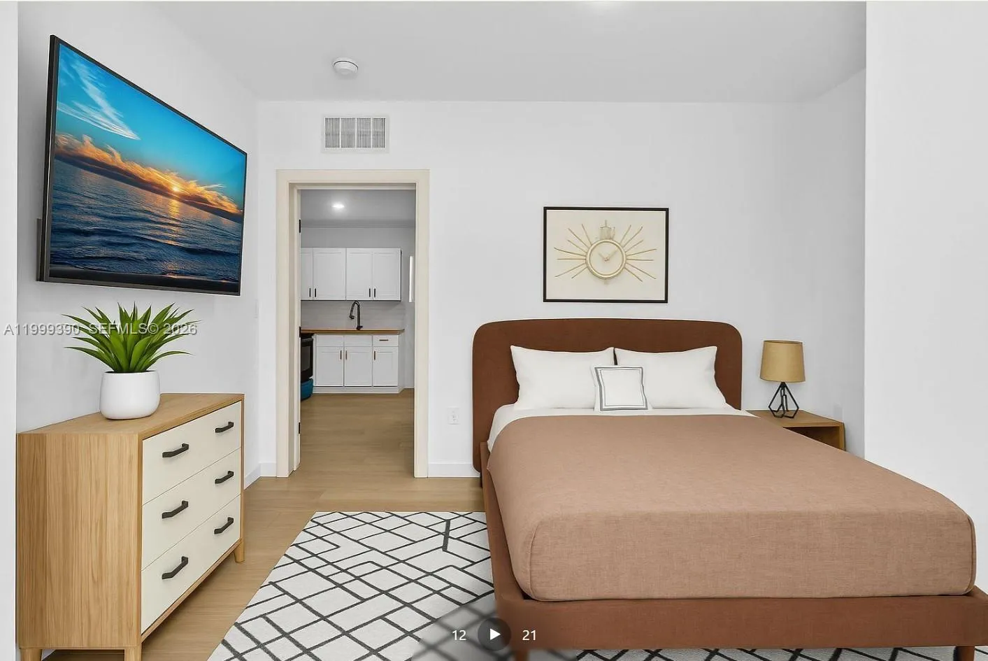 709 Sw 4th Ct 2, Fort Lauderdale, Florida 33315, Fort Lauderdale, Florida 33315, 2 Bedrooms Bedrooms, ,2 BathroomsBathrooms,Residential Lease,For Rent,709 Sw 4th Ct 2, Fort Lauderdale, Florida 33315,A11999390