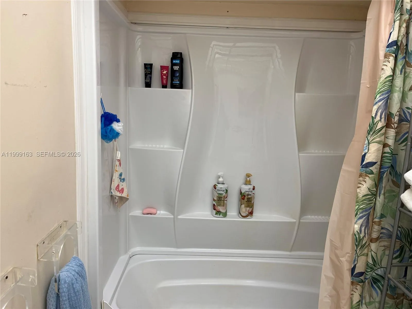 Miramar, Florida 33025, 2 Bedrooms Bedrooms, ,1 BathroomBathrooms,Residential,For Sale,A11999163