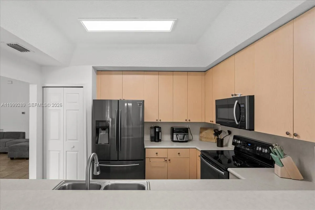 1740 Ne 36th Ave, Homestead, Florida 33033, Homestead, Florida 33033, 3 Bedrooms Bedrooms, ,2 BathroomsBathrooms,Residential,For Sale,1740 Ne 36th Ave, Homestead, Florida 33033,A11999289