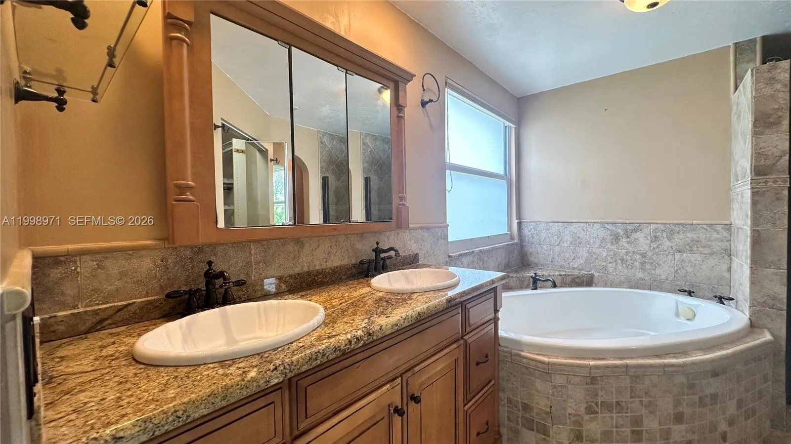 1141 Scarborough Dr, Davie, Florida 33324, Davie, Florida 33324, 4 Bedrooms Bedrooms, ,2 BathroomsBathrooms,Residential,For Sale,1141 Scarborough Dr, Davie, Florida 33324,A11998971