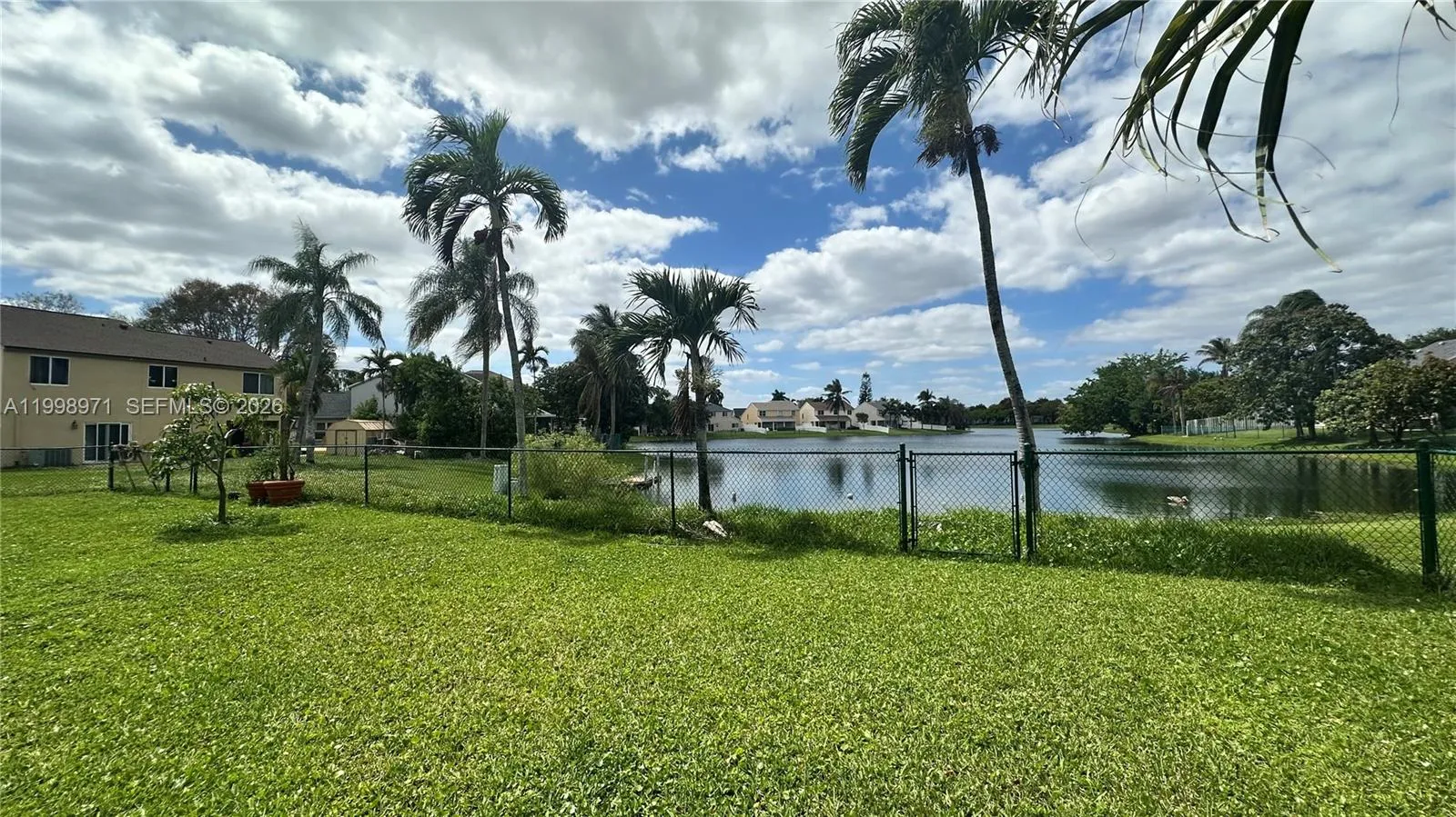 1141 Scarborough Dr, Davie, Florida 33324, Davie, Florida 33324, 4 Bedrooms Bedrooms, ,2 BathroomsBathrooms,Residential,For Sale,1141 Scarborough Dr, Davie, Florida 33324,A11998971