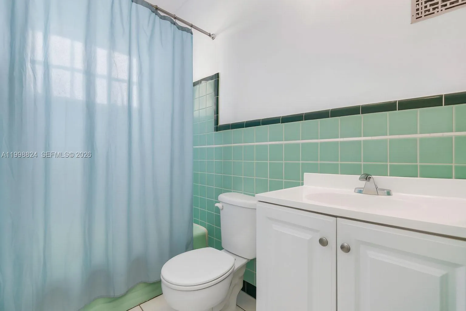 635 8th St 205, Miami Beach, Florida 33139, Miami Beach, Florida 33139, ,1 BathroomBathrooms,Residential Lease,For Rent,635 8th St 205, Miami Beach, Florida 33139,A11998824