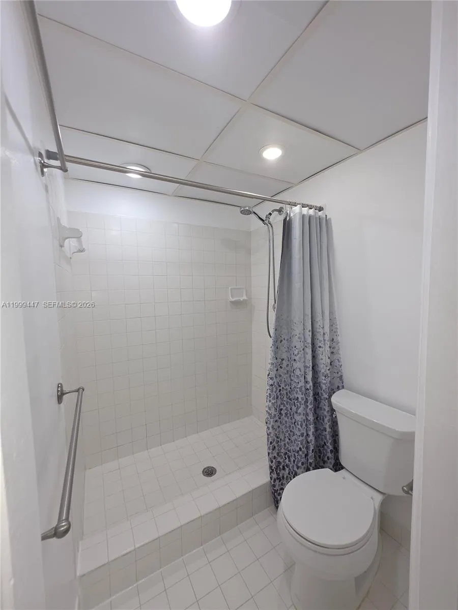 823 Ne 199th St 104-12, Miami, Florida 33179, Miami, Florida 33179, 2 Bedrooms Bedrooms, ,2 BathroomsBathrooms,Residential Lease,For Rent,823 Ne 199th St 104-12, Miami, Florida 33179,A11999447