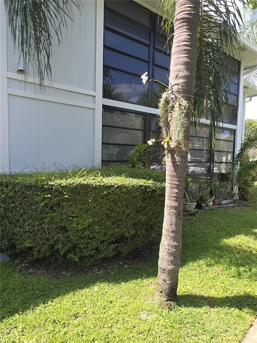 823 Ne 199th St 104-12, Miami, Florida 33179, Miami, Florida 33179, 2 Bedrooms Bedrooms, ,2 BathroomsBathrooms,Residential Lease,For Rent,823 Ne 199th St 104-12, Miami, Florida 33179,A11999447