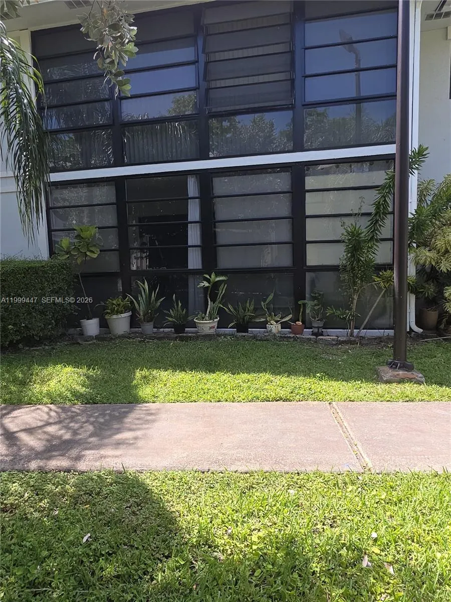 823 Ne 199th St 104-12, Miami, Florida 33179, Miami, Florida 33179, 2 Bedrooms Bedrooms, ,2 BathroomsBathrooms,Residential Lease,For Rent,823 Ne 199th St 104-12, Miami, Florida 33179,A11999447
