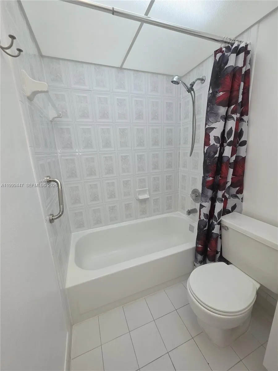 823 Ne 199th St 104-12, Miami, Florida 33179, Miami, Florida 33179, 2 Bedrooms Bedrooms, ,2 BathroomsBathrooms,Residential Lease,For Rent,823 Ne 199th St 104-12, Miami, Florida 33179,A11999447