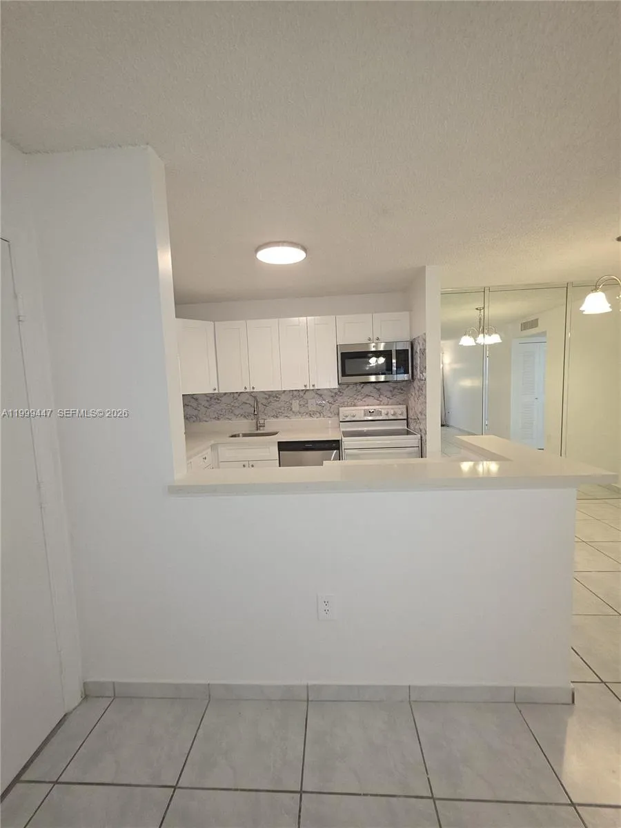 823 Ne 199th St 104-12, Miami, Florida 33179, Miami, Florida 33179, 2 Bedrooms Bedrooms, ,2 BathroomsBathrooms,Residential Lease,For Rent,823 Ne 199th St 104-12, Miami, Florida 33179,A11999447