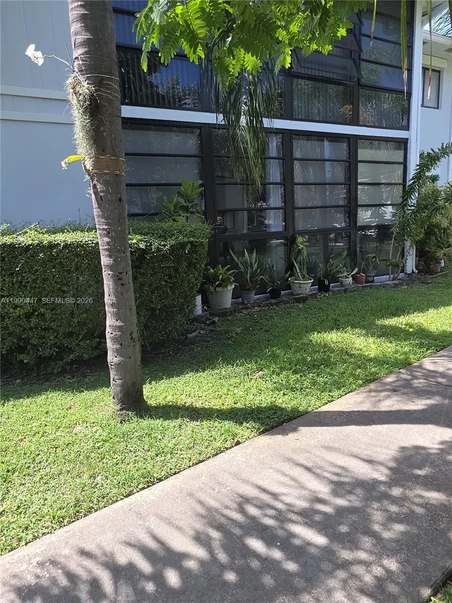 823 Ne 199th St 104-12, Miami, Florida 33179, Miami, Florida 33179, 2 Bedrooms Bedrooms, ,2 BathroomsBathrooms,Residential Lease,For Rent,823 Ne 199th St 104-12, Miami, Florida 33179,A11999447