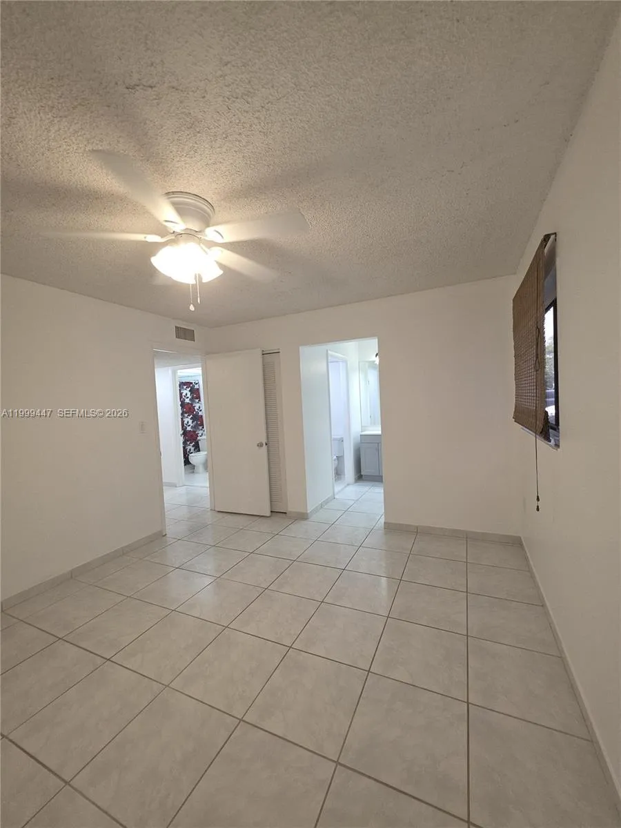 823 Ne 199th St 104-12, Miami, Florida 33179, Miami, Florida 33179, 2 Bedrooms Bedrooms, ,2 BathroomsBathrooms,Residential Lease,For Rent,823 Ne 199th St 104-12, Miami, Florida 33179,A11999447