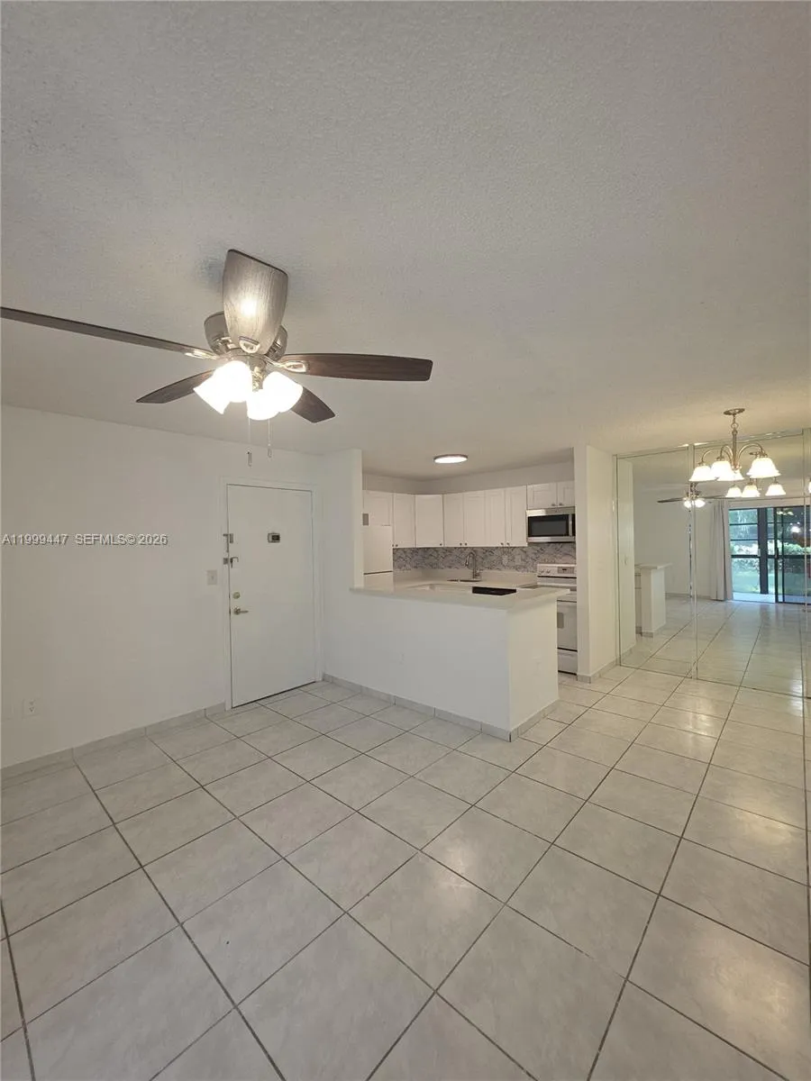 823 Ne 199th St 104-12, Miami, Florida 33179, Miami, Florida 33179, 2 Bedrooms Bedrooms, ,2 BathroomsBathrooms,Residential Lease,For Rent,823 Ne 199th St 104-12, Miami, Florida 33179,A11999447