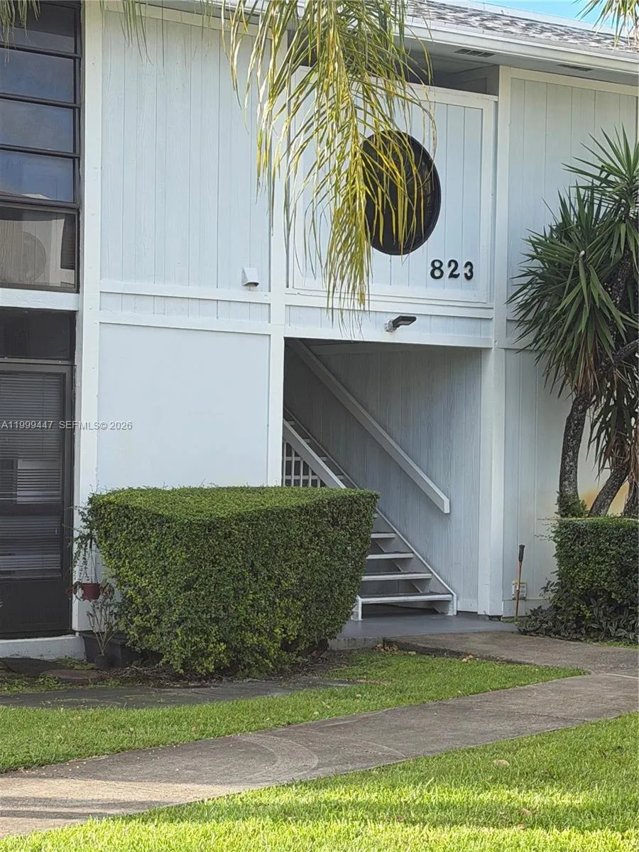 823 Ne 199th St 104-12, Miami, Florida 33179, Miami, Florida 33179, 2 Bedrooms Bedrooms, ,2 BathroomsBathrooms,Residential Lease,For Rent,823 Ne 199th St 104-12, Miami, Florida 33179,A11999447