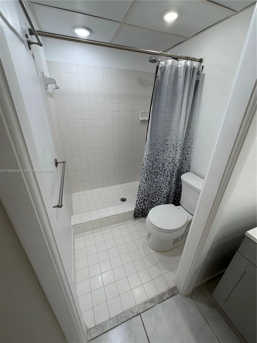 823 Ne 199th St 104-12, Miami, Florida 33179, Miami, Florida 33179, 2 Bedrooms Bedrooms, ,2 BathroomsBathrooms,Residential Lease,For Rent,823 Ne 199th St 104-12, Miami, Florida 33179,A11999447