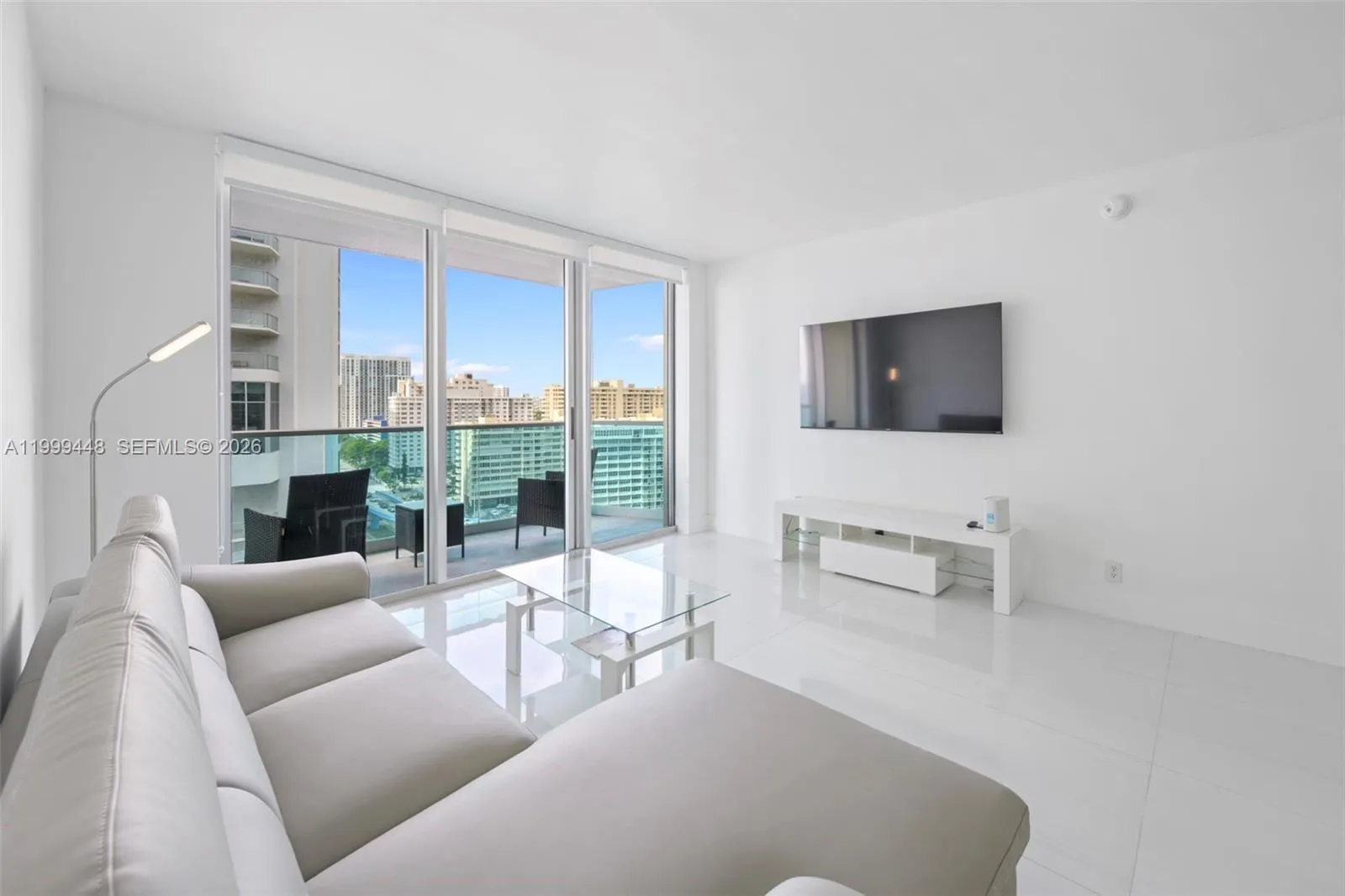 4001 S Ocean Dr 15b, Hollywood, Florida 33019, Hollywood, Florida 33019, 2 Bedrooms Bedrooms, ,2 BathroomsBathrooms,Residential,For Sale,4001 S Ocean Dr 15b, Hollywood, Florida 33019,A11999448