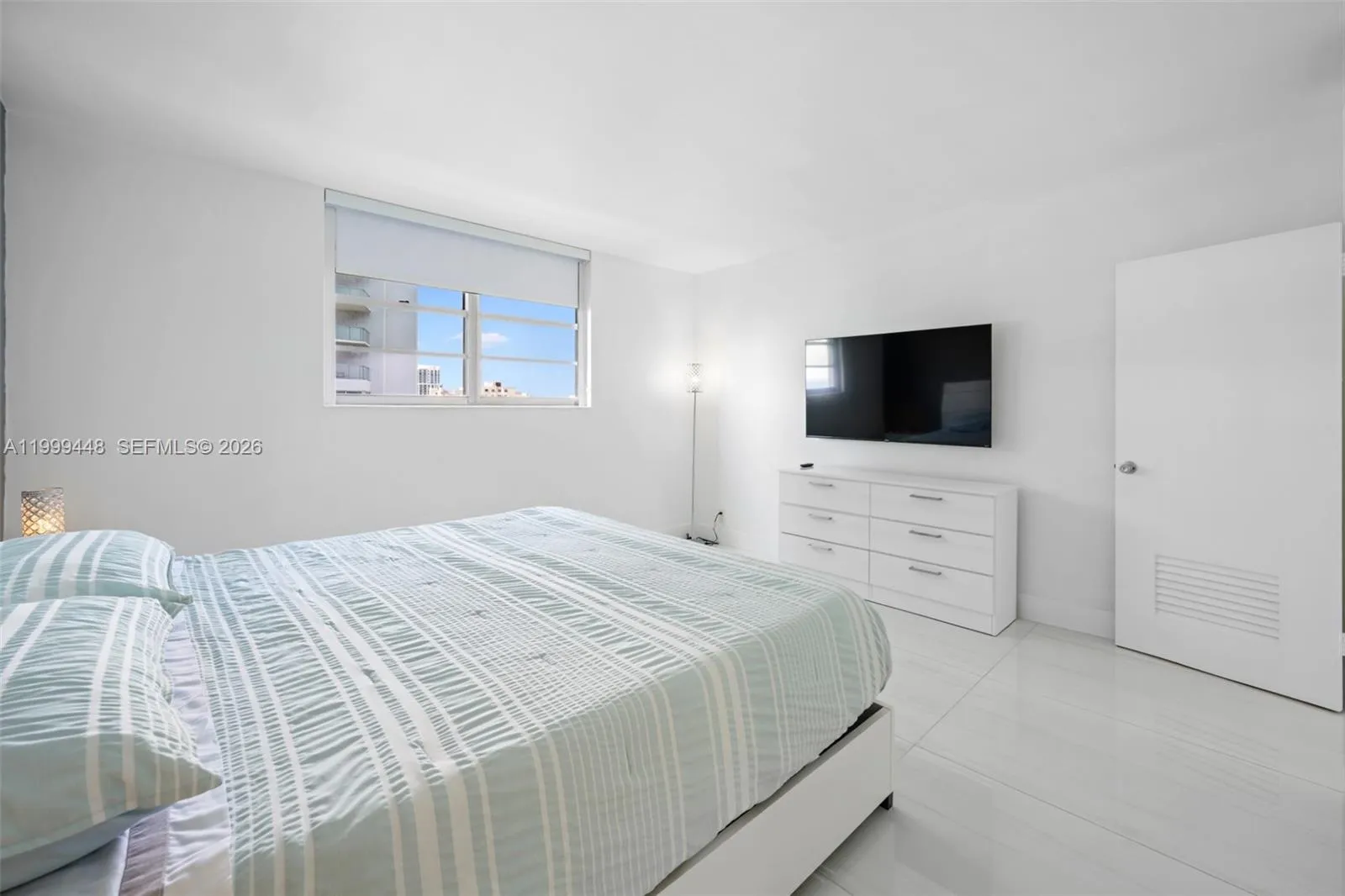 4001 S Ocean Dr 15b, Hollywood, Florida 33019, Hollywood, Florida 33019, 2 Bedrooms Bedrooms, ,2 BathroomsBathrooms,Residential,For Sale,4001 S Ocean Dr 15b, Hollywood, Florida 33019,A11999448