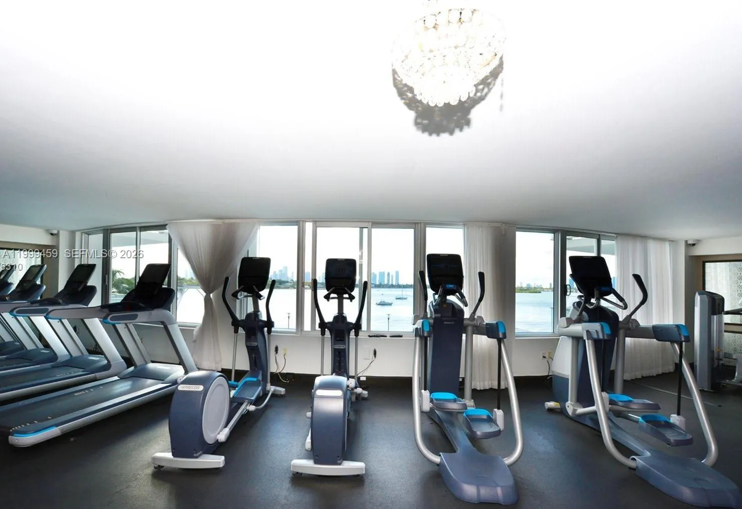 1100 West Ave 409, Miami Beach, Florida 33139, Miami Beach, Florida 33139, 1 Bedroom Bedrooms, ,1 BathroomBathrooms,Residential Lease,For Rent,1100 West Ave 409, Miami Beach, Florida 33139,A11999459