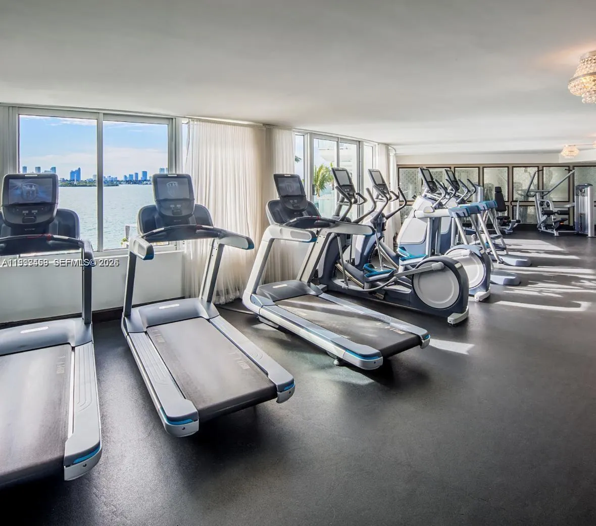 1100 West Ave 409, Miami Beach, Florida 33139, Miami Beach, Florida 33139, 1 Bedroom Bedrooms, ,1 BathroomBathrooms,Residential Lease,For Rent,1100 West Ave 409, Miami Beach, Florida 33139,A11999459