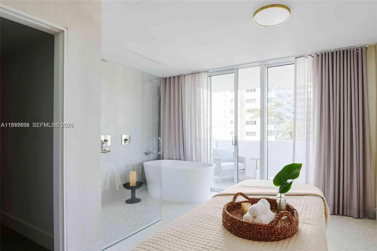 1100 West Ave 409, Miami Beach, Florida 33139, Miami Beach, Florida 33139, 1 Bedroom Bedrooms, ,1 BathroomBathrooms,Residential Lease,For Rent,1100 West Ave 409, Miami Beach, Florida 33139,A11999459
