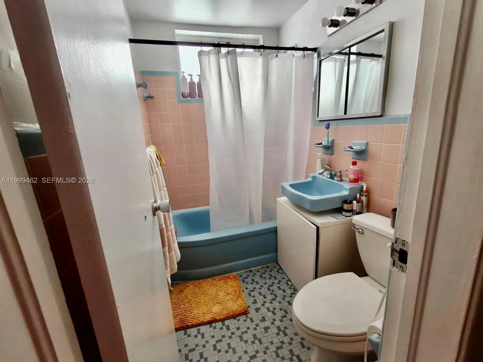 7430 Byron Ave 7a, Miami Beach, Florida 33141, Miami Beach, Florida 33141, ,1 BathroomBathrooms,Residential Lease,For Rent,7430 Byron Ave 7a, Miami Beach, Florida 33141,A11999462