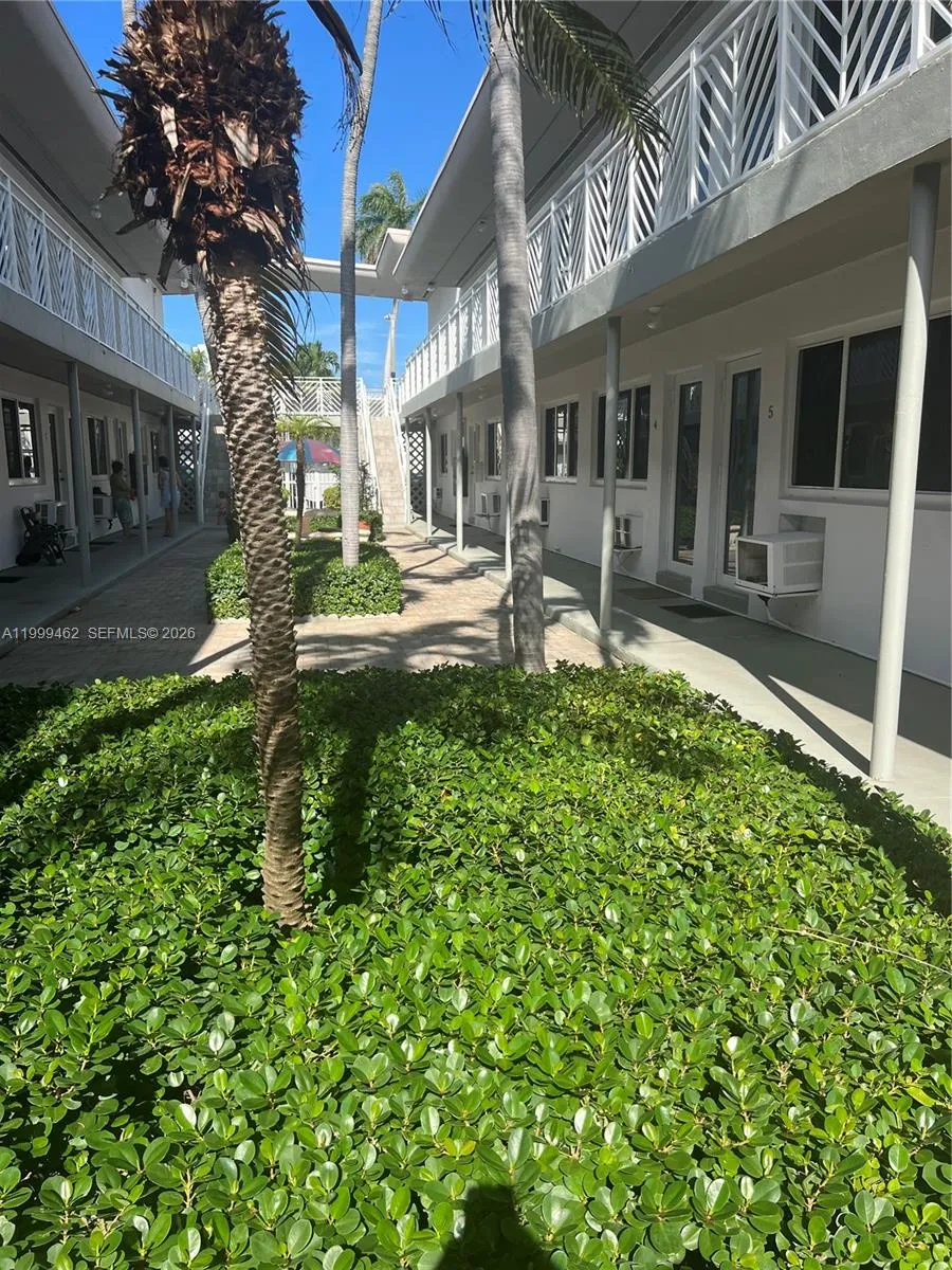 7430 Byron Ave 7a, Miami Beach, Florida 33141, Miami Beach, Florida 33141, ,1 BathroomBathrooms,Residential Lease,For Rent,7430 Byron Ave 7a, Miami Beach, Florida 33141,A11999462