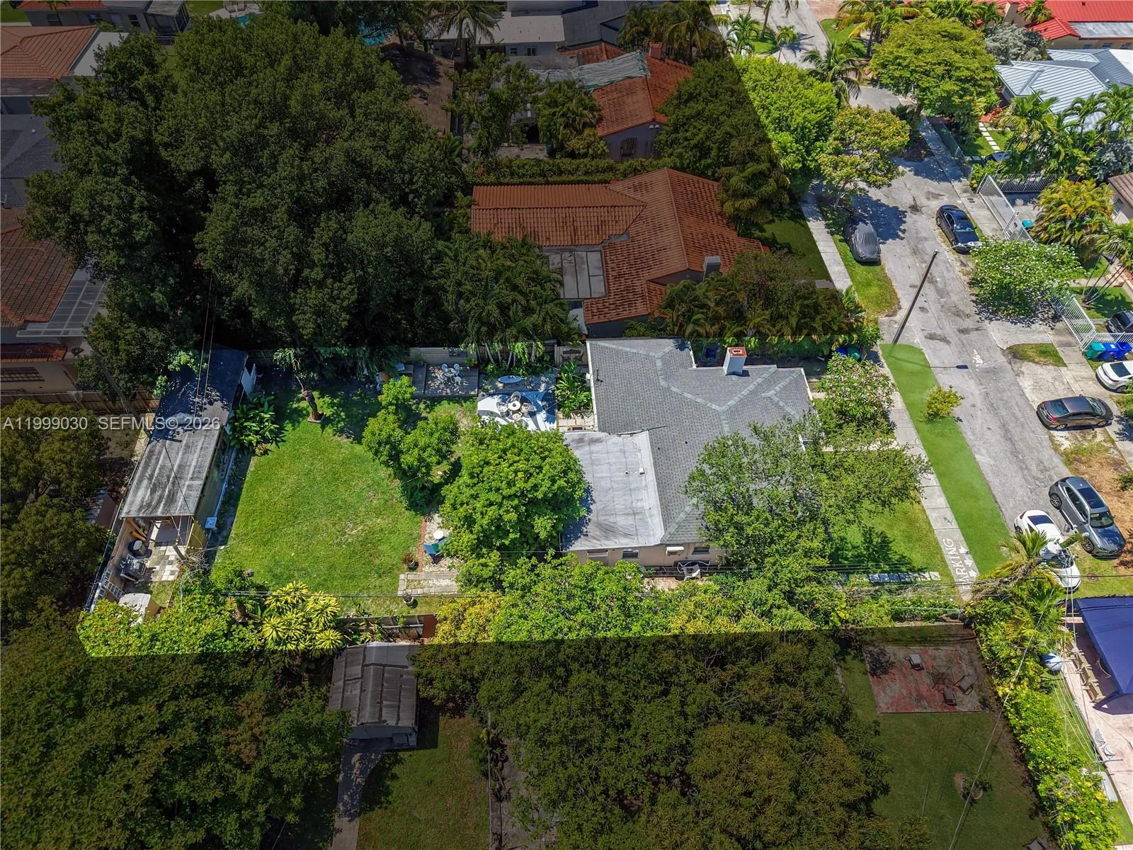 2615 Sw 34th Ct, Miami, Florida 33133, Miami, Florida 33133, 4 Bedrooms Bedrooms, ,2 BathroomsBathrooms,Residential,For Sale,2615 Sw 34th Ct, Miami, Florida 33133,A11999030