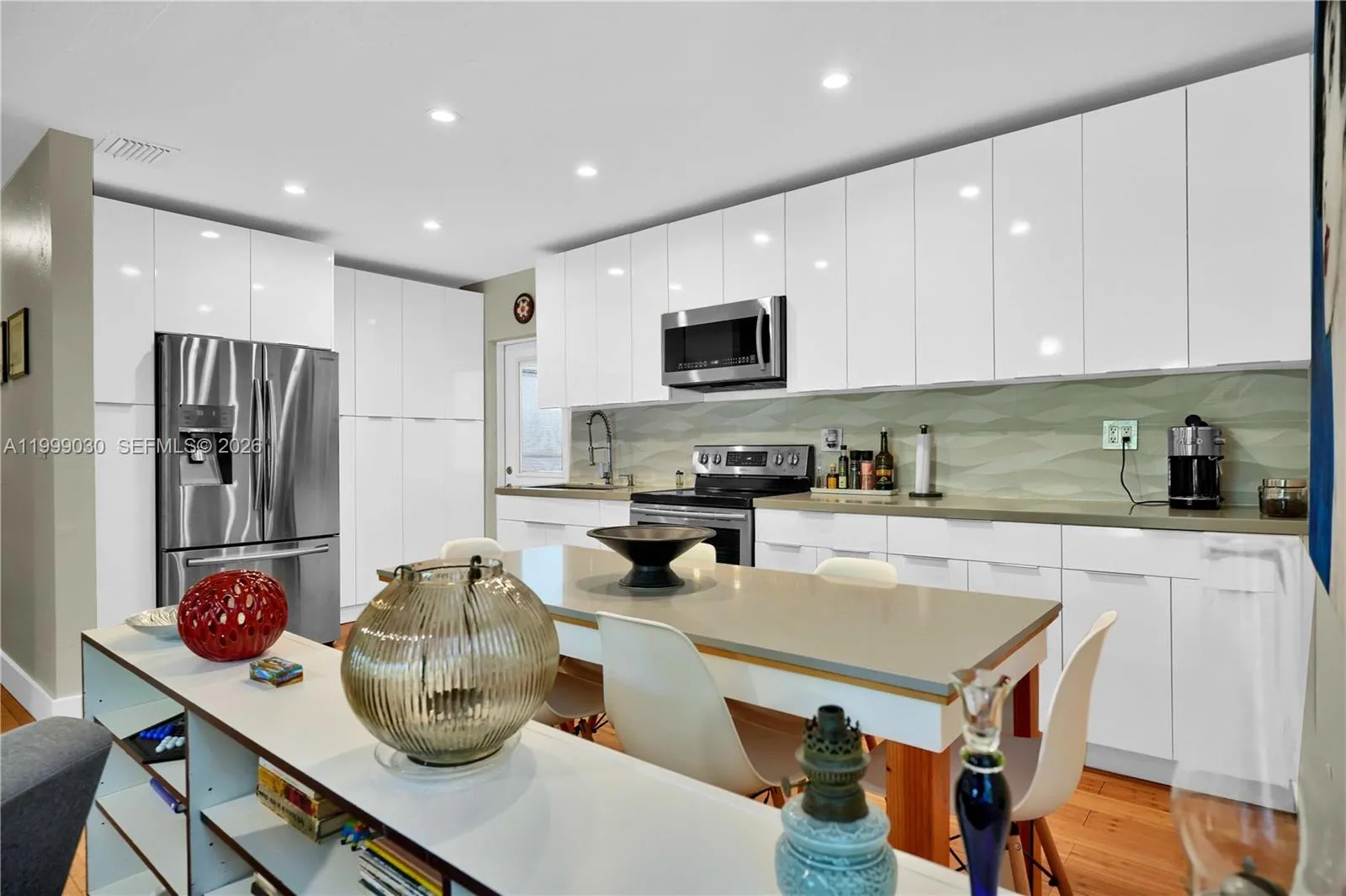 2615 Sw 34th Ct, Miami, Florida 33133, Miami, Florida 33133, 4 Bedrooms Bedrooms, ,2 BathroomsBathrooms,Residential,For Sale,2615 Sw 34th Ct, Miami, Florida 33133,A11999030