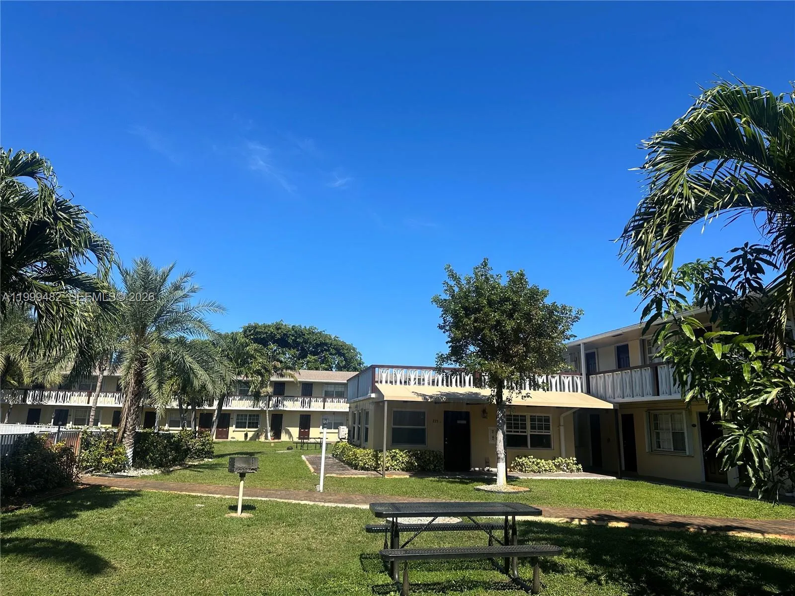 2900 Ne 17th Ave 209, Pompano Beach, Florida 33064, Pompano Beach, Florida 33064, 1 Bedroom Bedrooms, ,1 BathroomBathrooms,Residential Lease,For Rent,2900 Ne 17th Ave 209, Pompano Beach, Florida 33064,A11999482