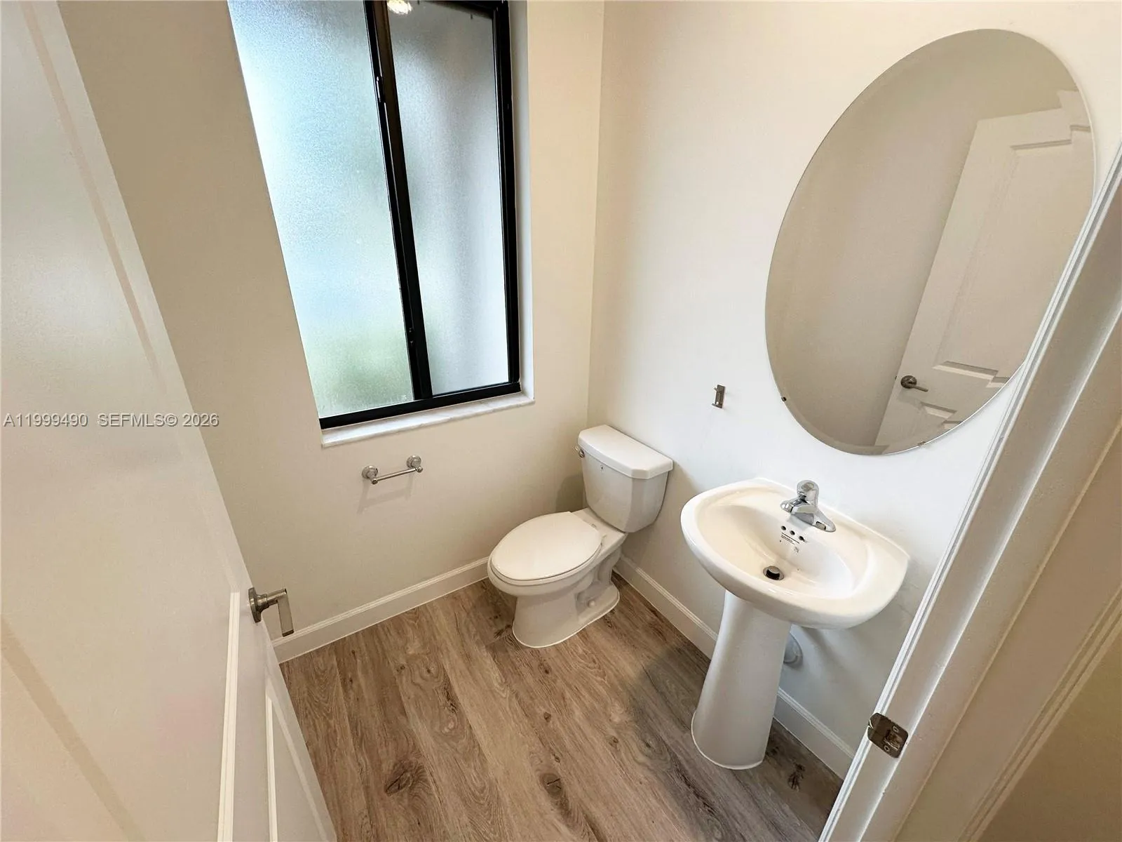949 Ne 211th St, Miami, Florida 33179, Miami, Florida 33179, 3 Bedrooms Bedrooms, ,2 BathroomsBathrooms,Residential Lease,For Rent,949 Ne 211th St, Miami, Florida 33179,A11999490
